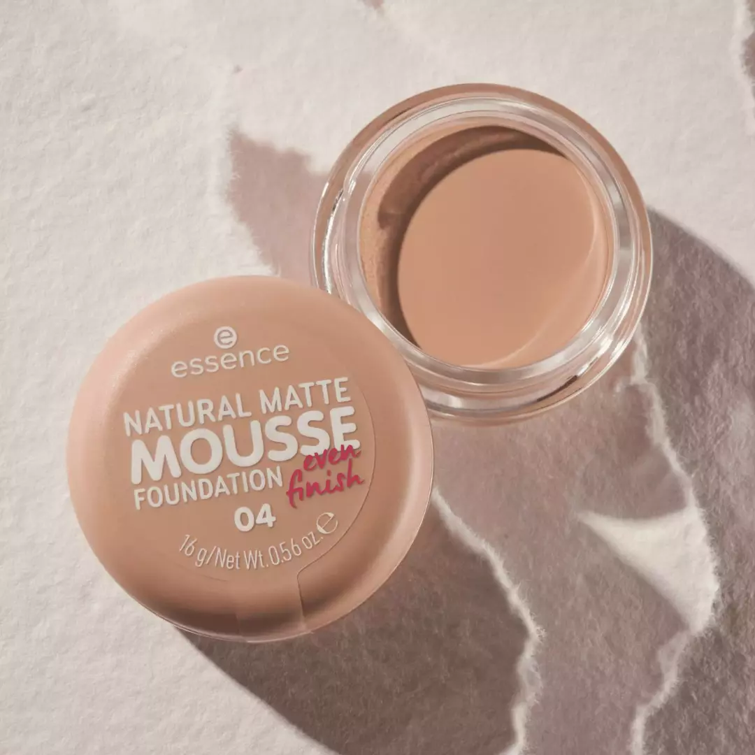 Essence Natural Matte Mousse Foundation – 04 (16g)