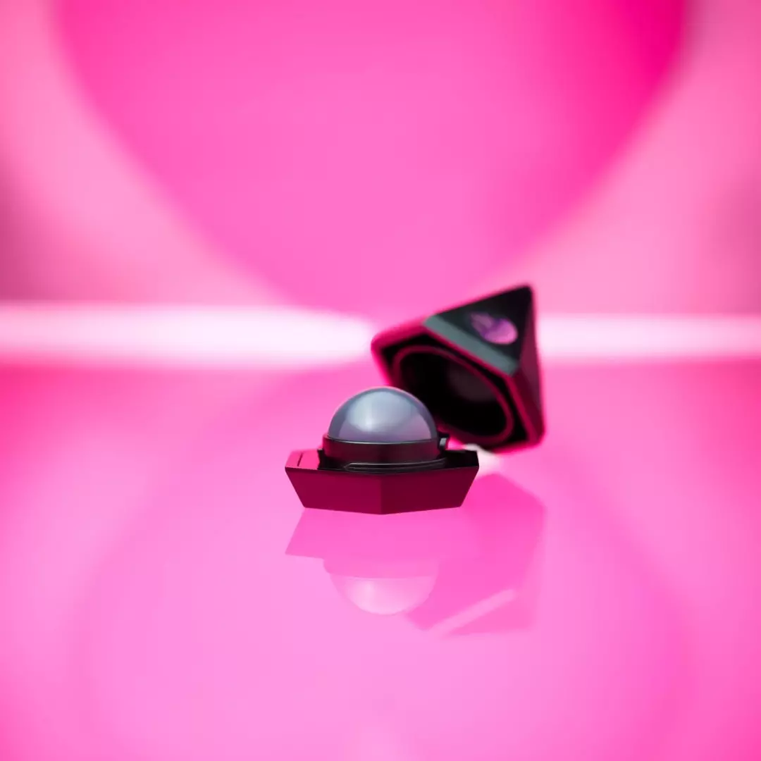 Essence Pink Is The New Black Colour-Changing Lip & Cheek Balm
